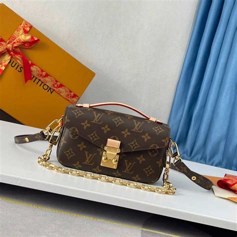 lv pochette metis pink|路易威登（LV）台灣官方網站精品： Pochette Métis East West.